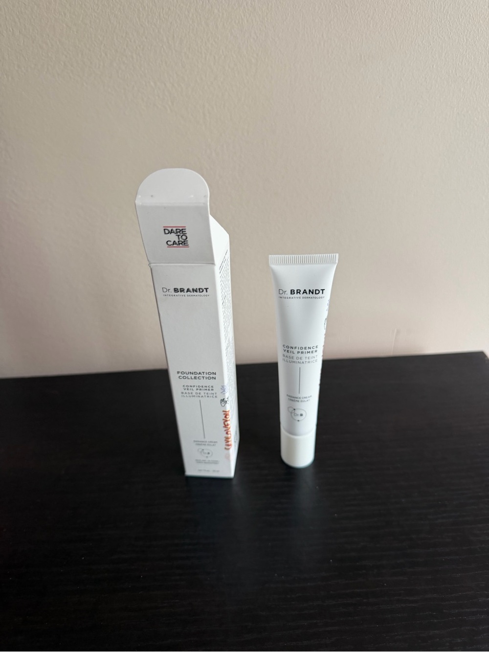 Dr. Brandt CONFIDENCE VEIL BLURRING MAKEUP PRIMER